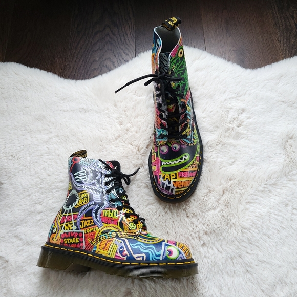 RARE Dr Martens x Mark Wigan 1460 Neon Bright Comic Book Graphic Limited… - Picture 7 of 13